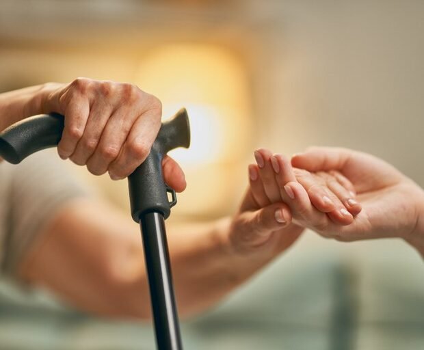 Autocuratela permite que goianos escolham quem cuidará de suas decisões no futuro