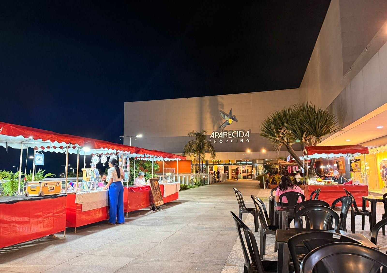 Tradição das feiras ganha espaço em shopping de Aparecida de Goiânia com evento semanal aberto ao público