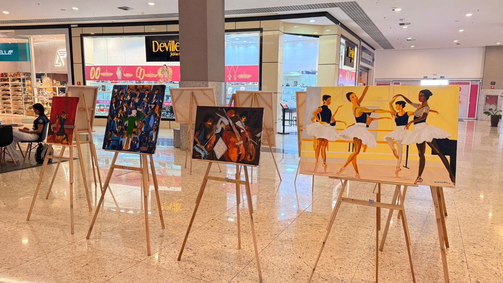 Shopping em Aparecida de Goiânia recebe exposição gratuita do artista aparecidense W. Bonnardiny que une arte e música clássica 